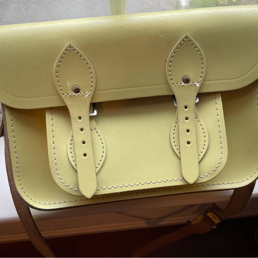 Cambridge Satchel Pastel 11" Satchel, Lemon